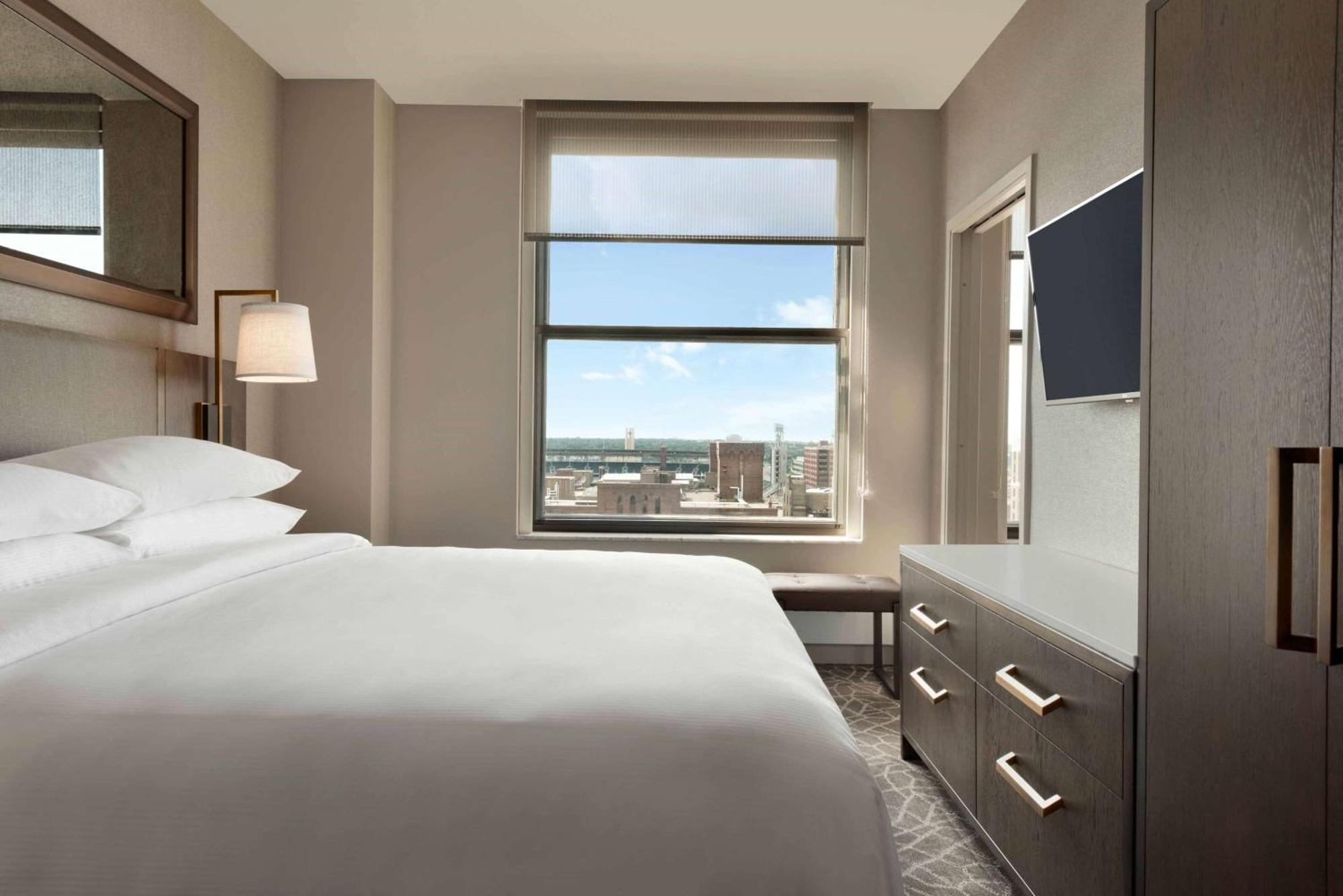 Embassy Suites By Hilton Minneapolis Downtown Hotel Zewnętrze zdjęcie