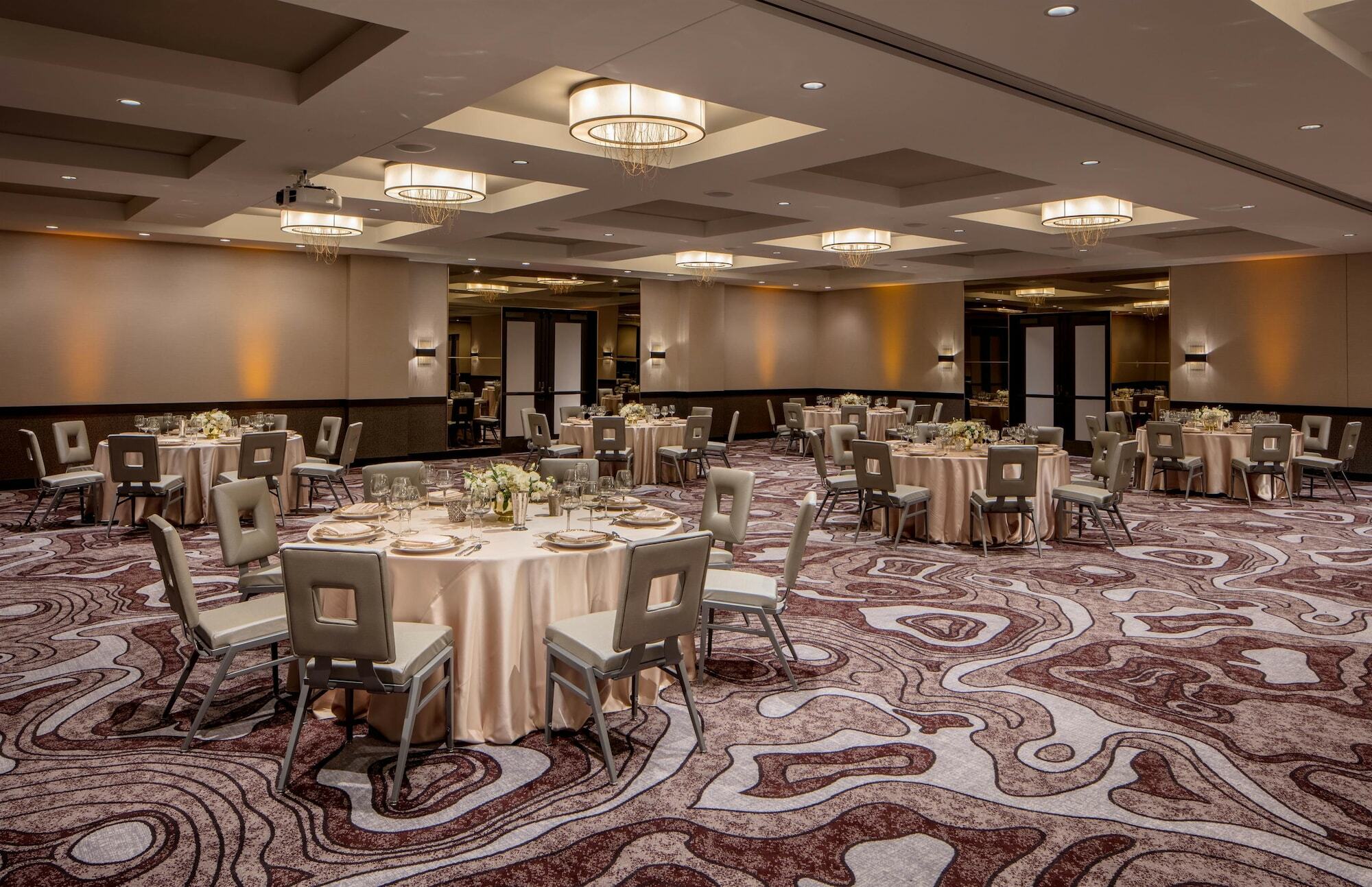 Embassy Suites By Hilton Minneapolis Downtown Hotel Zewnętrze zdjęcie